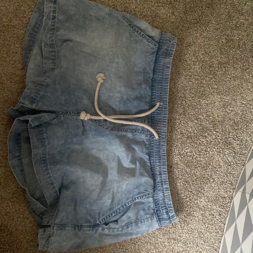Tie shorts